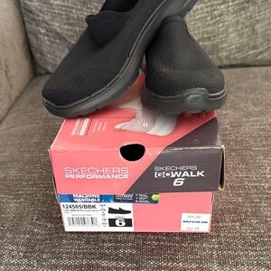 Skechers GOwalk 6 Black Performance Shoes